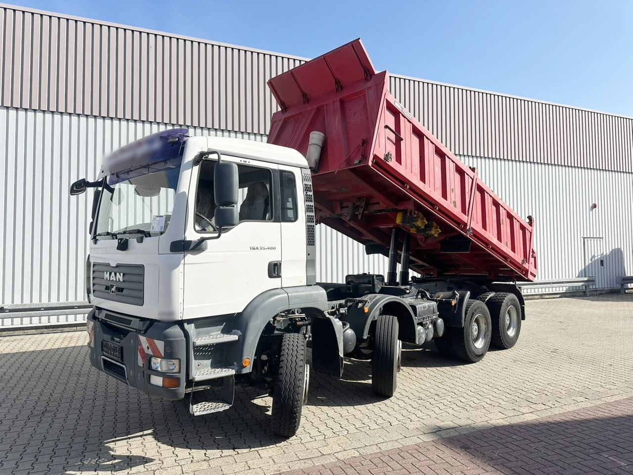 MAN TGA 35.400/440 8x4 BB TGA 35.400/440 8x4 BB - Camion benne: photos 1 MAN TGA 35.400/440 8x4 BB TGA 35.400/440 8x4 BB - Camion benne: photos 1