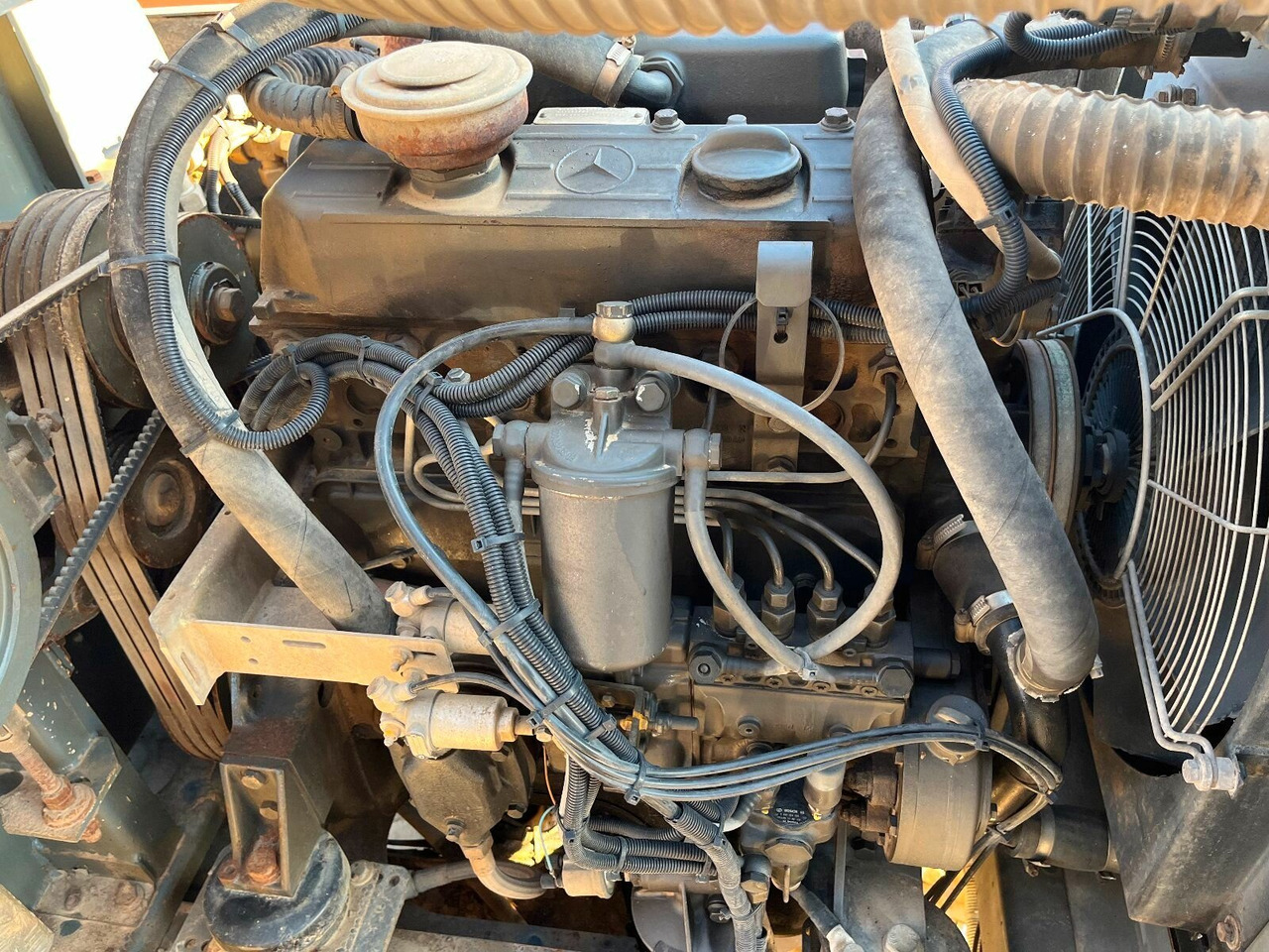 MAN TGL 12.180 TGL 12.180 , Bucher Kehrmaschine CF 50 - Balayeuse de voirie: photos 4 MAN TGL 12.180 TGL 12.180 , Bucher Kehrmaschine CF 50 - Balayeuse de voirie: photos 4