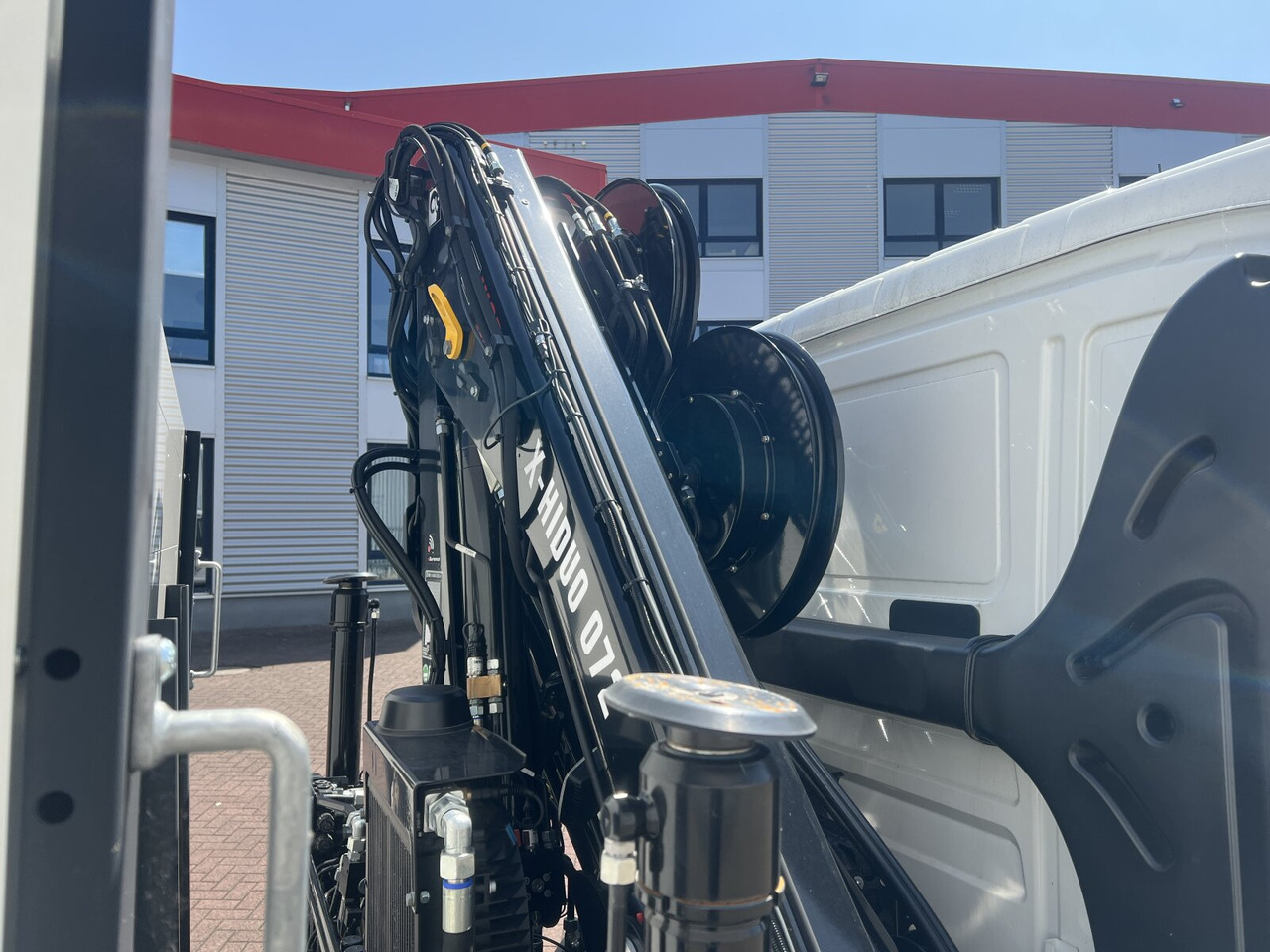 MAN TGL 12.190 4x2 BL TGL 12.190 4x2 BL mit Kran Hiab Hiduo 072DS-4 - Camion grue: photos 5 MAN TGL 12.190 4x2 BL TGL 12.190 4x2 BL mit Kran Hiab Hiduo 072DS-4 - Camion grue: photos 5