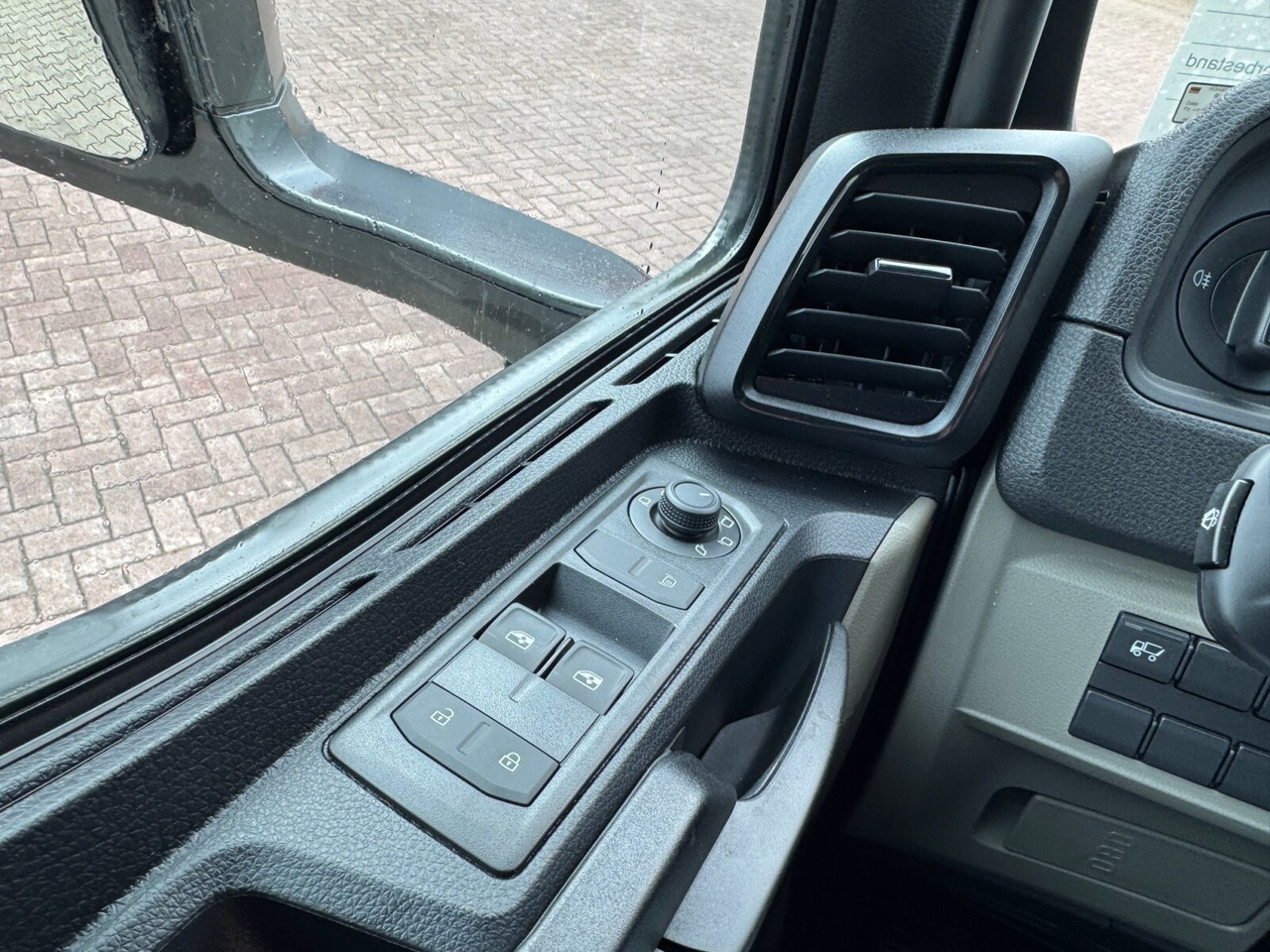 MAN TGL 8.160/190 4x2 BL CH TGL 8.160/190 4x2 BL CH - crédit-bail MAN TGL 8.160/190 4x2 BL CH TGL 8.160/190 4x2 BL CH: photos 6 MAN TGL 8.160/190 4x2 BL CH TGL 8.160/190 4x2 BL CH - crédit-bail MAN TGL 8.160/190 4x2 BL CH TGL 8.160/190 4x2 BL CH: photos 6