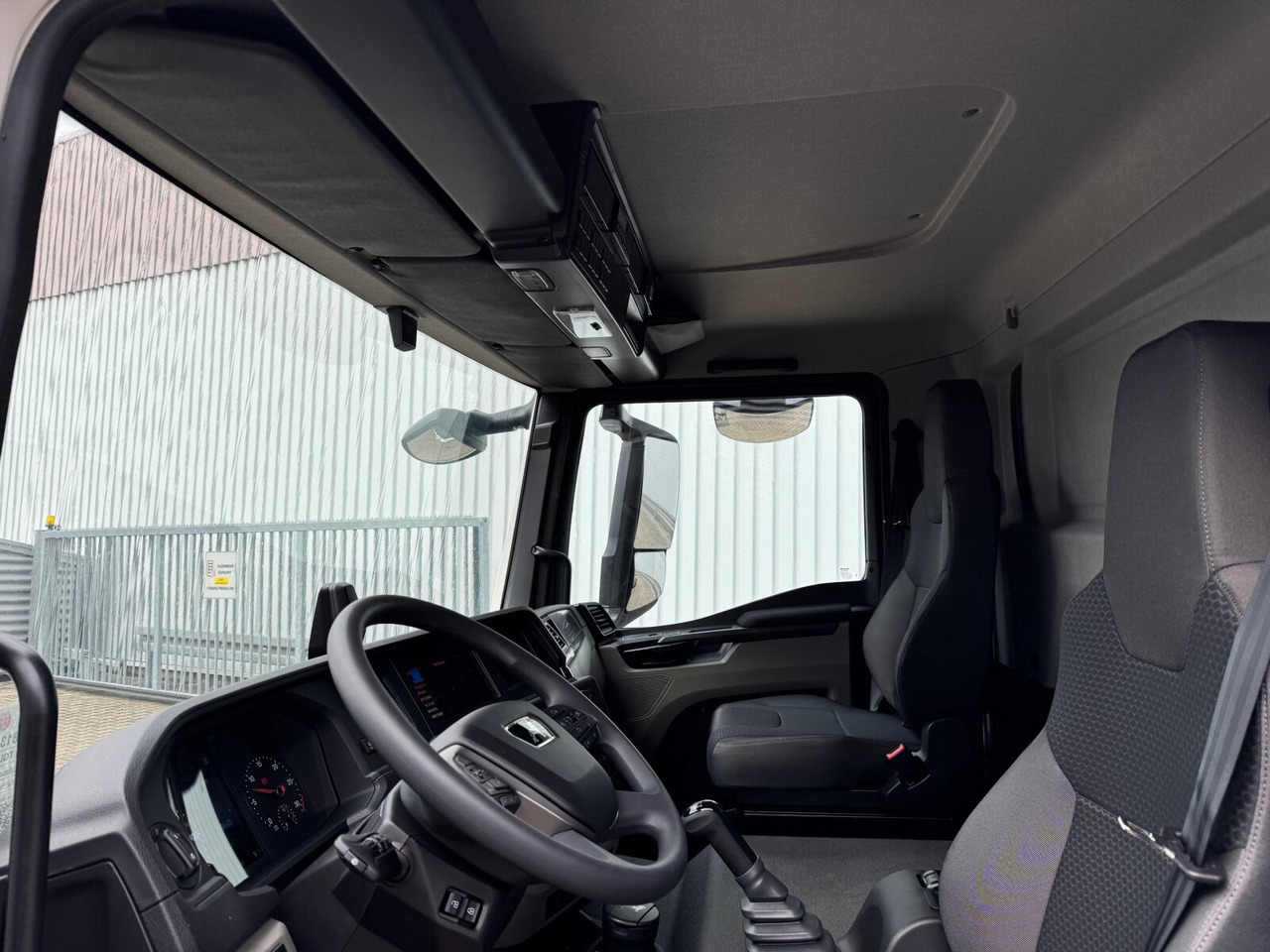 MAN TGL 8.160 4x2 BL CH TGL 8.160 4x2 BL CH - Camion benne: photos 3 MAN TGL 8.160 4x2 BL CH TGL 8.160 4x2 BL CH - Camion benne: photos 3