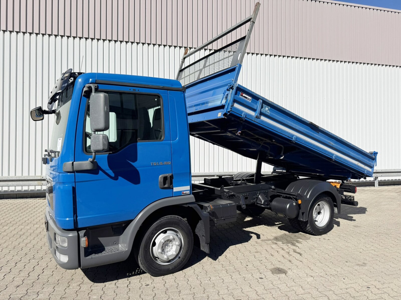 MAN TGL 8.180 4X2 BB TGL 8.180 4X2 BB, Meiller Kipper, 2x AHK - Camion benne: photos 1 MAN TGL 8.180 4X2 BB TGL 8.180 4X2 BB, Meiller Kipper, 2x AHK - Camion benne: photos 1