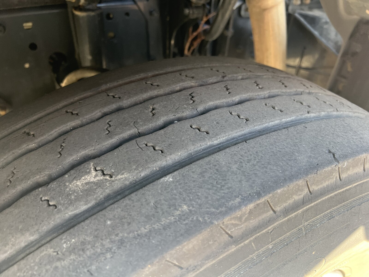 MAN TGM 18.320 4x2 BL TGM 18.320 4x2 BL, Hiab Tele-Absetzanlage, Funk - Camion multibenne: photos 2 MAN TGM 18.320 4x2 BL TGM 18.320 4x2 BL, Hiab Tele-Absetzanlage, Funk - Camion multibenne: photos 2