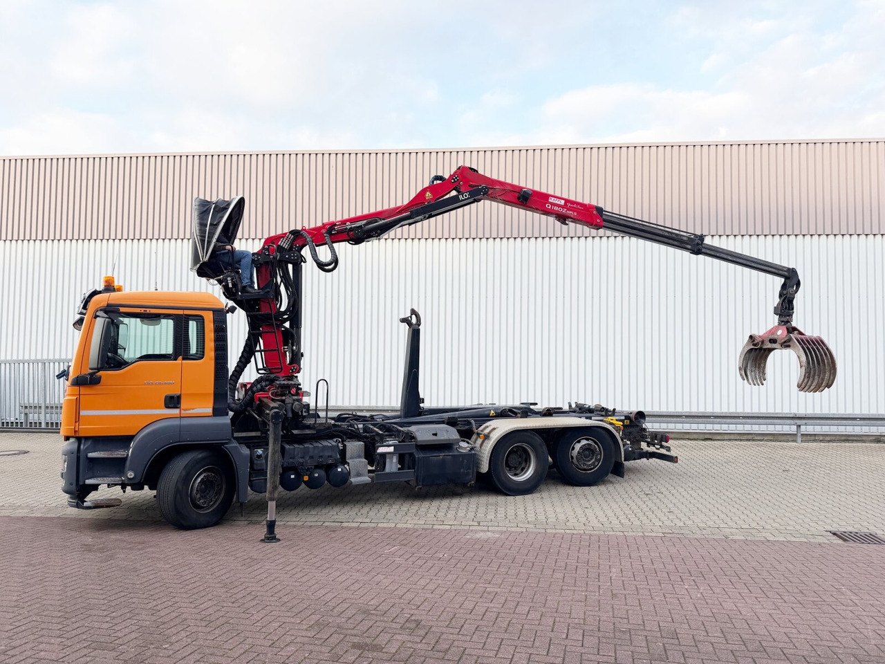 MAN TGS 26.400 6x2-4 BL TGS 26.400 6x2-4 BL, Motorabtrieb, Lenk-/Liftachse, Kran Epsilon Q180ZR95TR - Camion ampliroll, Camion grue: photos 2 MAN TGS 26.400 6x2-4 BL TGS 26.400 6x2-4 BL, Motorabtrieb, Lenk-/Liftachse, Kran Epsilon Q180ZR95TR - Camion ampliroll, Camion grue: photos 2
