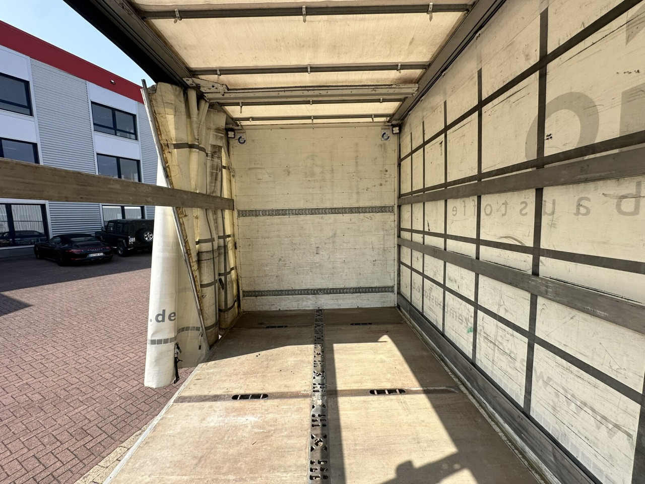 MAN TGS 26.400 6x2-4 LL TGS 26.400 6x2-4 LL, Lenk-/Lift, Edscha, Heckkran Palfinger PK23002-C + Jib PJ060A, Funk - Camion à rideaux coulissants, Camion grue: photos 5 MAN TGS 26.400 6x2-4 LL TGS 26.400 6x2-4 LL, Lenk-/Lift, Edscha, Heckkran Palfinger PK23002-C + Jib PJ060A, Funk - Camion à rideaux coulissants, Camion grue: photos 5