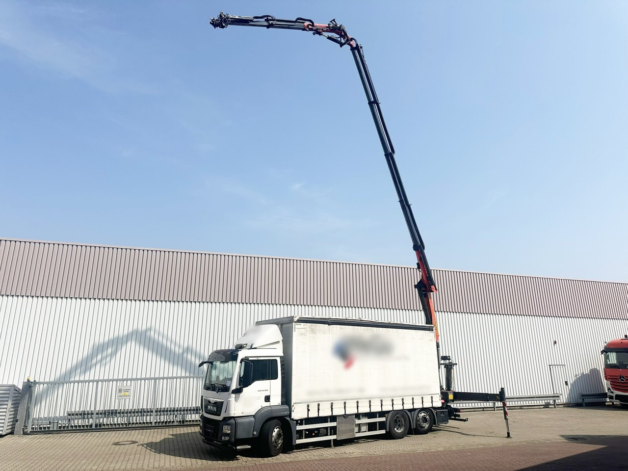 MAN TGS 26.400 6x2-4 LL TGS 26.400 6x2-4 LL, Lenk-/Lift, Edscha, Heckkran Palfinger PK23002-C + Jib PJ060A, Funk - Camion à rideaux coulissants, Camion grue: photos 1 MAN TGS 26.400 6x2-4 LL TGS 26.400 6x2-4 LL, Lenk-/Lift, Edscha, Heckkran Palfinger PK23002-C + Jib PJ060A, Funk - Camion à rideaux coulissants, Camion grue: photos 1