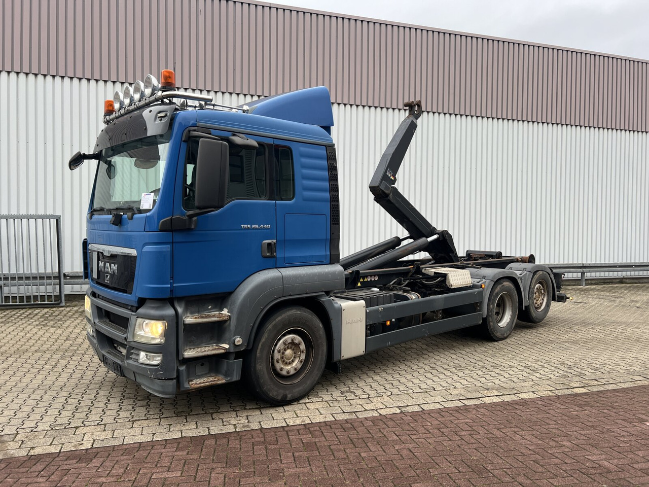 MAN TGS 26.440 6x2-2 BL TGS 26.440 6x2-2 BL, Intarder, Liftachse - Camion ampliroll: photos 1 MAN TGS 26.440 6x2-2 BL TGS 26.440 6x2-2 BL, Intarder, Liftachse - Camion ampliroll: photos 1