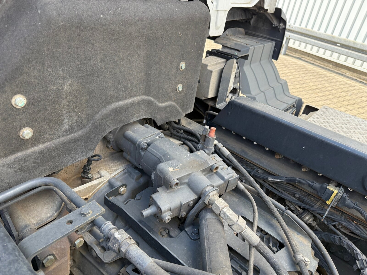 MAN TGS 26.460 6x2-4 BL TGS 26.460 6x2-4 BL, Lenk-/Liftachse, Motorabtrieb - Camion ampliroll: photos 2 MAN TGS 26.460 6x2-4 BL TGS 26.460 6x2-4 BL, Lenk-/Liftachse, Motorabtrieb - Camion ampliroll: photos 2