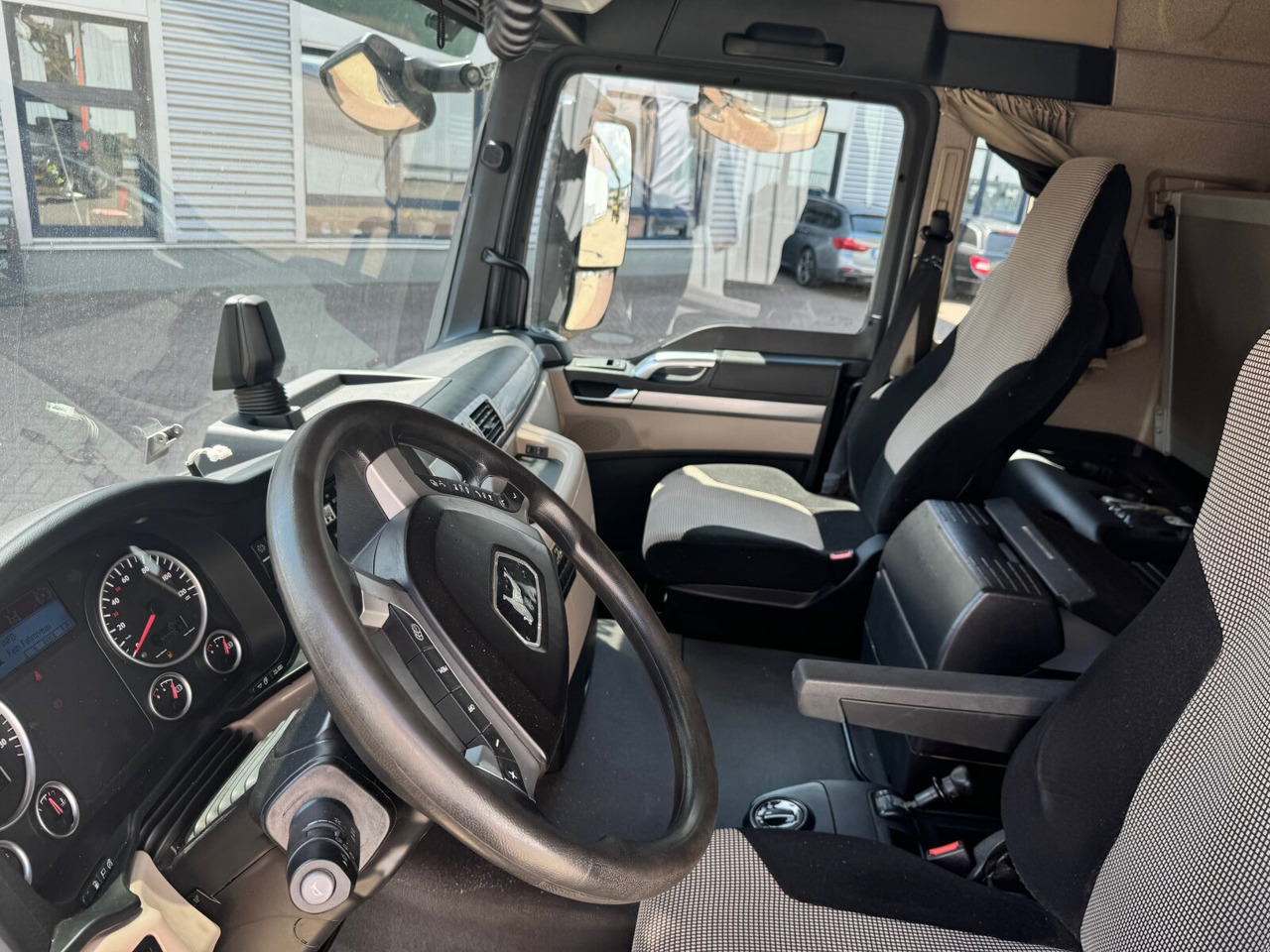 MAN TGS 26.500 6X4H-4 BL TGS 26.500 6X4H-4 BL, PriTarder, HydroDrive, Lenk-/Lift, Heckkran Epsilon M130Z83 - Camion grumier, Camion grue: photos 4 MAN TGS 26.500 6X4H-4 BL TGS 26.500 6X4H-4 BL, PriTarder, HydroDrive, Lenk-/Lift, Heckkran Epsilon M130Z83 - Camion grumier, Camion grue: photos 4