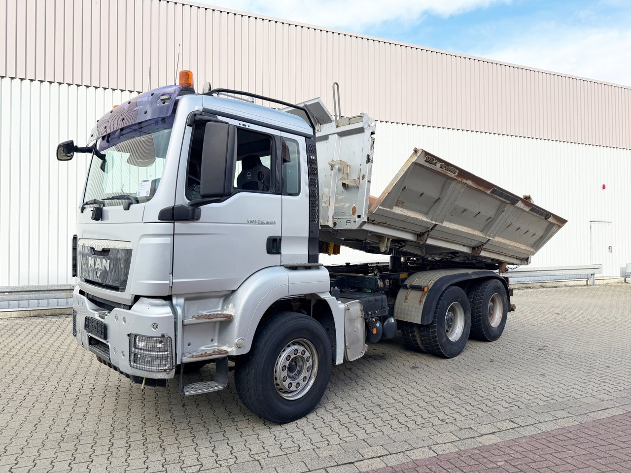 MAN TGS 26.540 6x4 BL TGS 26.540 6x4 BL, Intarder, Bordmatik - Camion benne: photos 1 MAN TGS 26.540 6x4 BL TGS 26.540 6x4 BL, Intarder, Bordmatik - Camion benne: photos 1