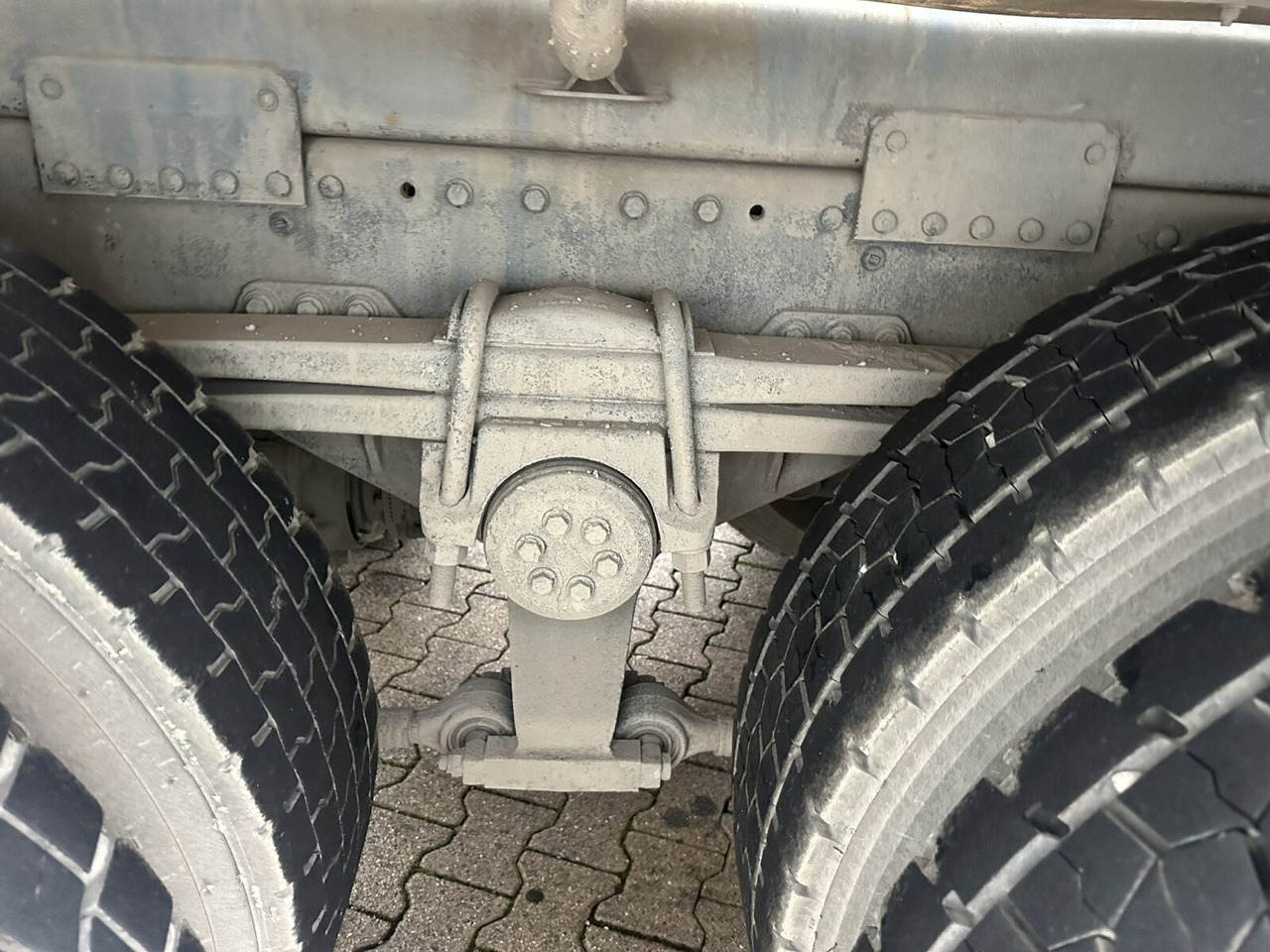 MAN TGS 32.420 8x4 BB TGS 32.420 8x4 BB, Betonmischer Stetter ca. 9m³ - Camion malaxeur: photos 5 MAN TGS 32.420 8x4 BB TGS 32.420 8x4 BB, Betonmischer Stetter ca. 9m³ - Camion malaxeur: photos 5