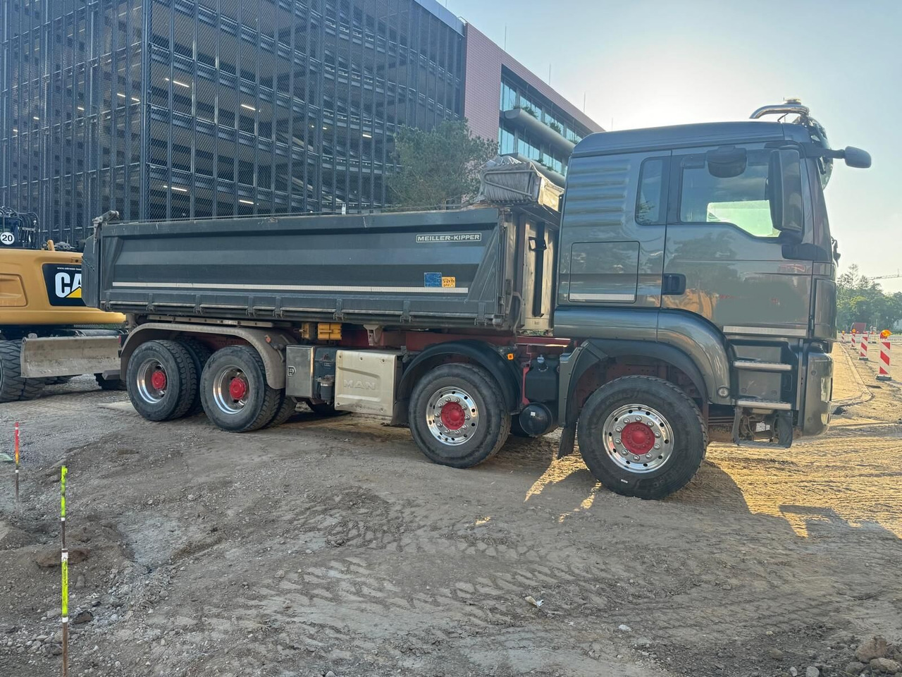 MAN TGS 35.510 8x4 BL TGS 35.510 8x4 BL, Bordmatik - Tombereau: photos 4 MAN TGS 35.510 8x4 BL TGS 35.510 8x4 BL, Bordmatik - Tombereau: photos 4