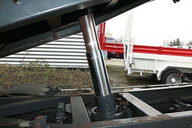 Mercedes-Benz Actros 1841L 4x2 1841L 4x2 Lück Getreidekipper, Retarder, MP3, 2x VORH.! - Camion benne: photos 5 Mercedes-Benz Actros 1841L 4x2 1841L 4x2 Lück Getreidekipper, Retarder, MP3, 2x VORH.! - Camion benne: photos 5