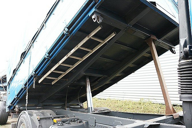 Mercedes-Benz Actros 1841L 4x2 1841L 4x2 Lück Getreidekipper, Retarder, MP3, 2x VORH.! - Camion benne: photos 4 Mercedes-Benz Actros 1841L 4x2 1841L 4x2 Lück Getreidekipper, Retarder, MP3, 2x VORH.! - Camion benne: photos 4