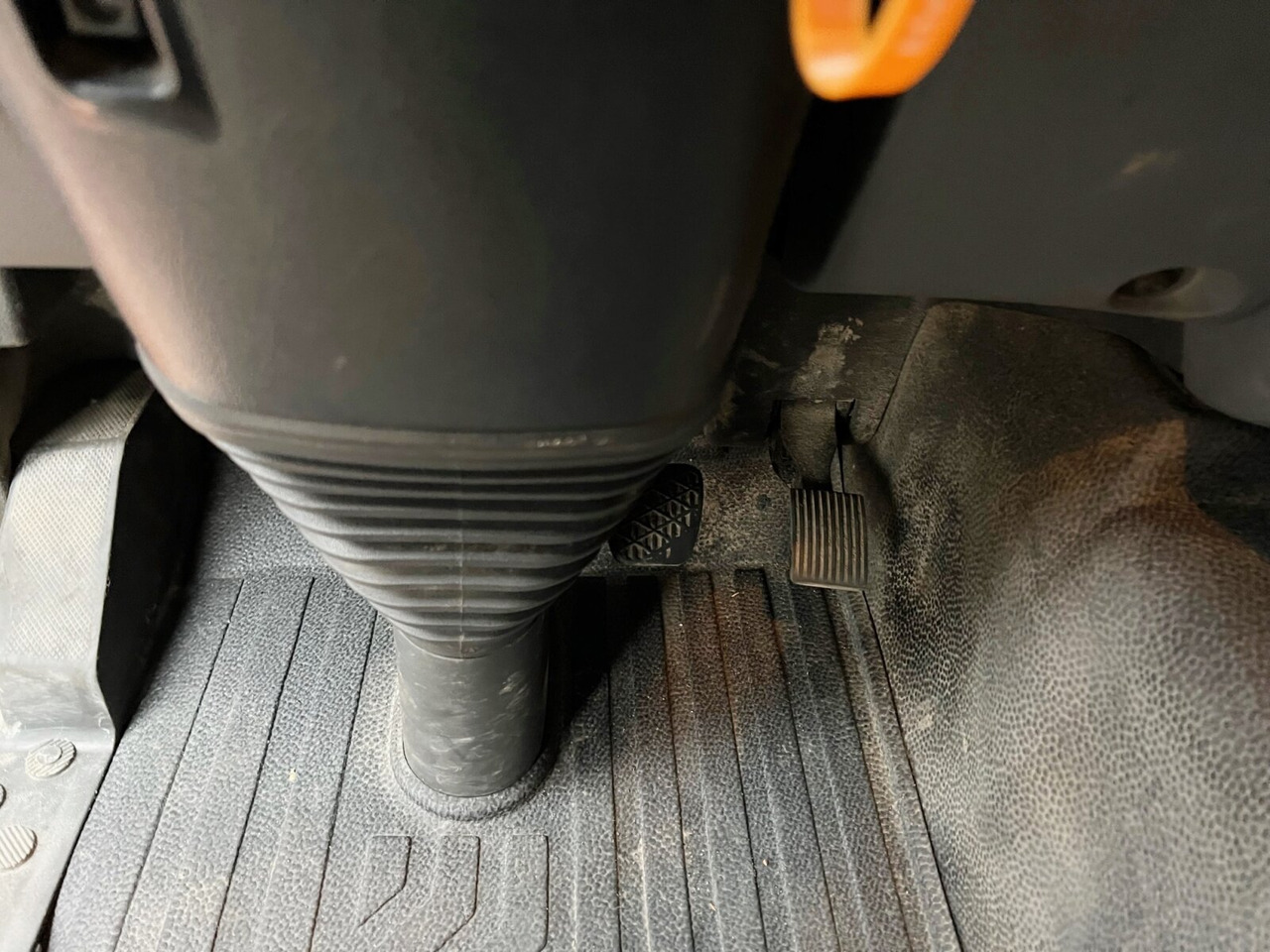 Mercedes-Benz Actros 2541 L 6x2 Actros 2541 L 6x2, Lenk-/Liftachse - Châssis cabine: photos 5 Mercedes-Benz Actros 2541 L 6x2 Actros 2541 L 6x2, Lenk-/Liftachse - Châssis cabine: photos 5