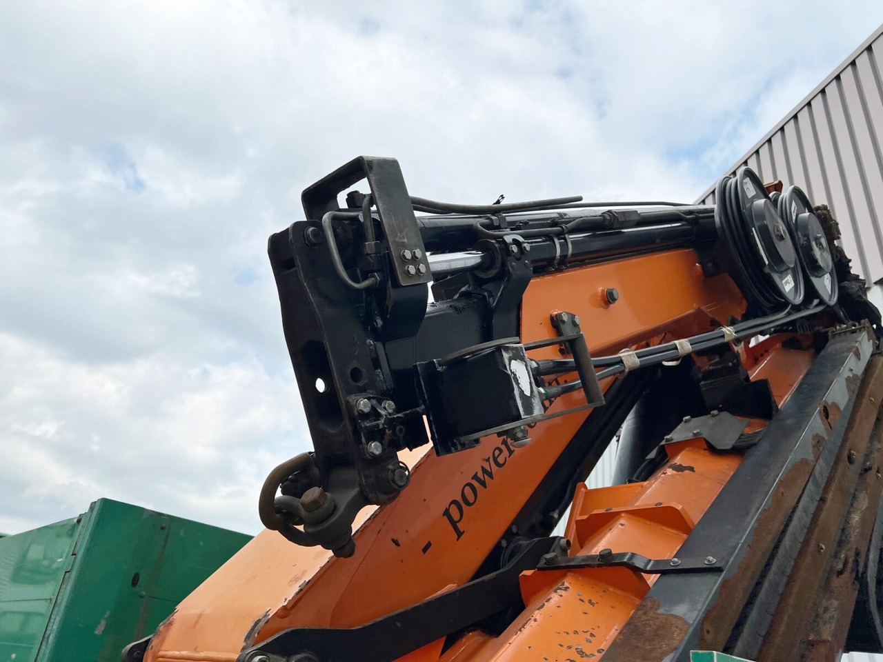 Mercedes-Benz Actros 2544 L 6x2 Actros 2544 L 6x2, Retarder, Lenkachse, Heckkran HMF 3000-K5 + Jip, Funk - Camion grue, Camion plateau: photos 3 Mercedes-Benz Actros 2544 L 6x2 Actros 2544 L 6x2, Retarder, Lenkachse, Heckkran HMF 3000-K5 + Jip, Funk - Camion grue, Camion plateau: photos 3