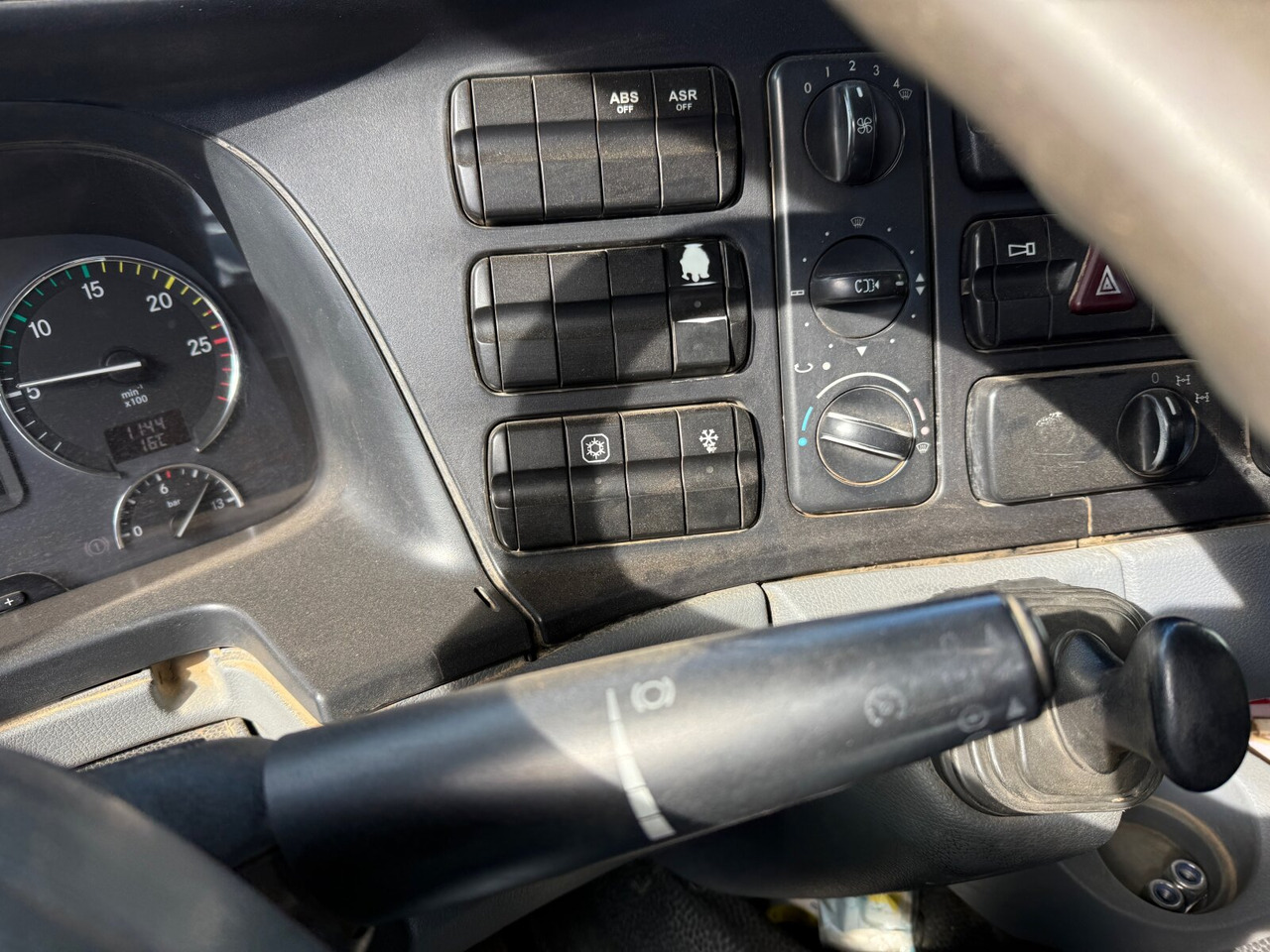 Mercedes-Benz Actros 2646 K 6x4 Actros 2646 K 6x4, Retarder - Châssis cabine: photos 5 Mercedes-Benz Actros 2646 K 6x4 Actros 2646 K 6x4, Retarder - Châssis cabine: photos 5