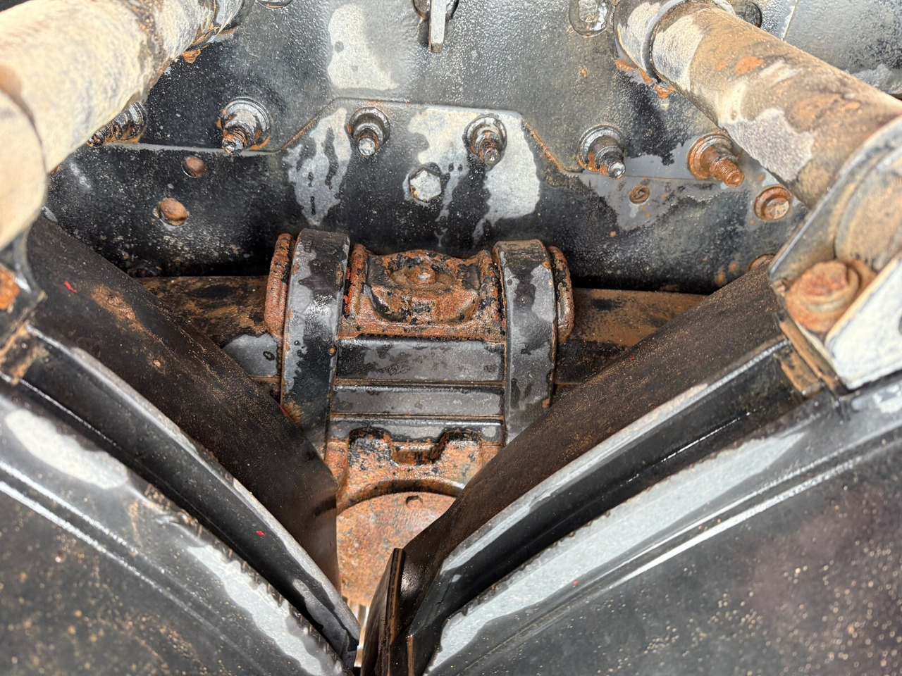 Mercedes-Benz Actros 2646 K 6x4 Actros 2646 K 6x4, Retarder, Bordmatik - Camion benne: photos 3 Mercedes-Benz Actros 2646 K 6x4 Actros 2646 K 6x4, Retarder, Bordmatik - Camion benne: photos 3