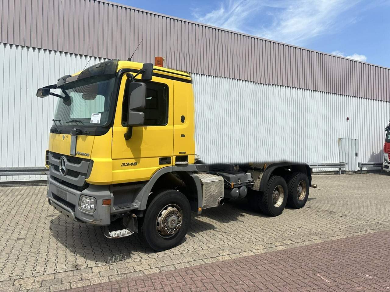 Mercedes-Benz Actros 3348 AK 6x6 Actros 3348 AK 6x6 - Châssis cabine: photos 1 Mercedes-Benz Actros 3348 AK 6x6 Actros 3348 AK 6x6 - Châssis cabine: photos 1