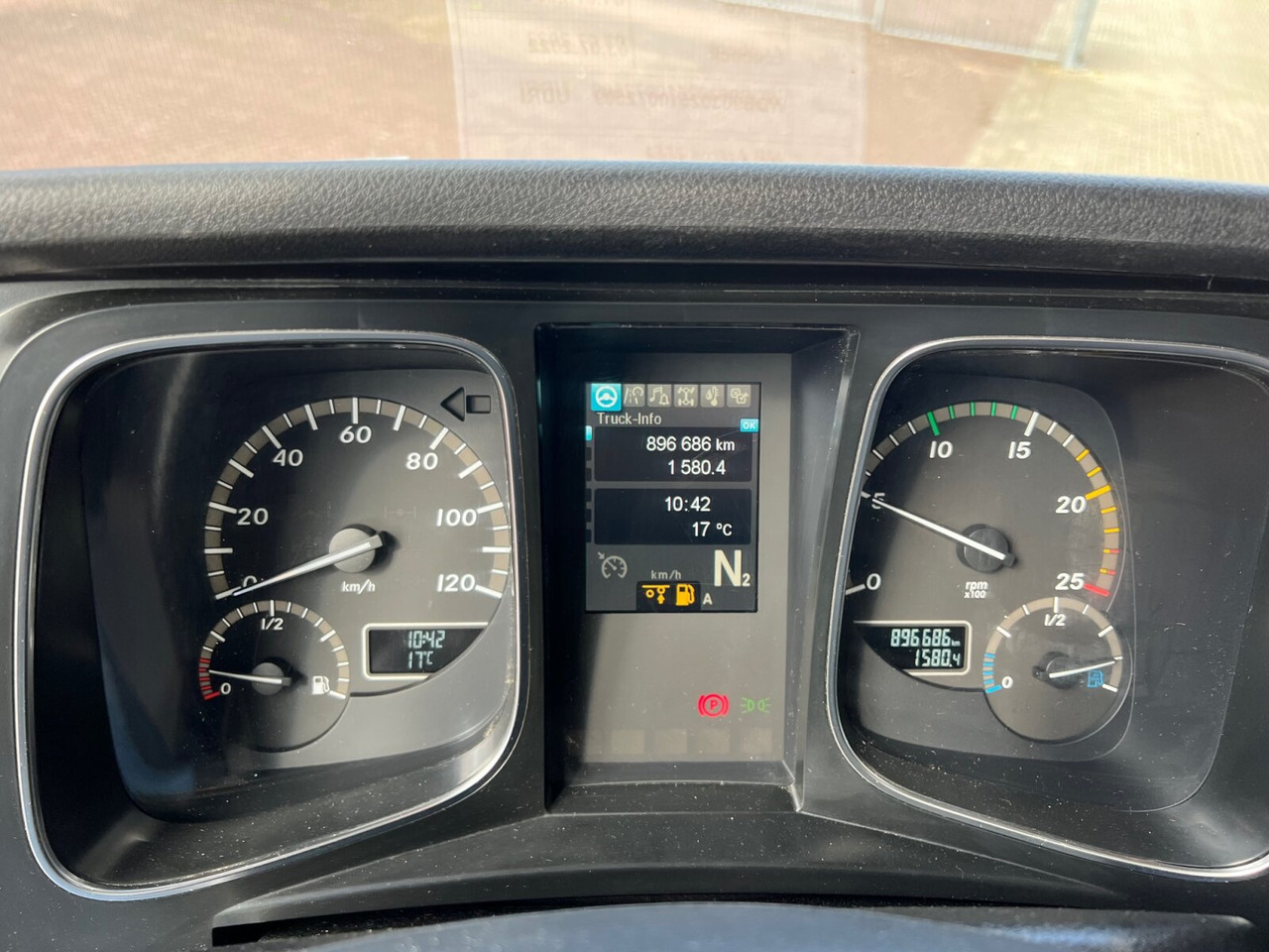 Mercedes-Benz Actros 3551 L 8x2/4 Actros 3551 L 8x2/4, Vorlauflenkachse, Doppelbereifte Nachlaufliftachse - Châssis cabine: photos 4 Mercedes-Benz Actros 3551 L 8x2/4 Actros 3551 L 8x2/4, Vorlauflenkachse, Doppelbereifte Nachlaufliftachse - Châssis cabine: photos 4