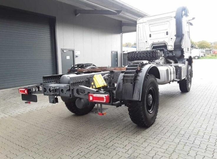 Mercedes-Benz Arocs 2053 A 4x4 Arocs 2053 A 4x4, Grounder, MirrorCam, Multimedia Cockpit, Navi - Châssis cabine: photos 5 Mercedes-Benz Arocs 2053 A 4x4 Arocs 2053 A 4x4, Grounder, MirrorCam, Multimedia Cockpit, Navi - Châssis cabine: photos 5