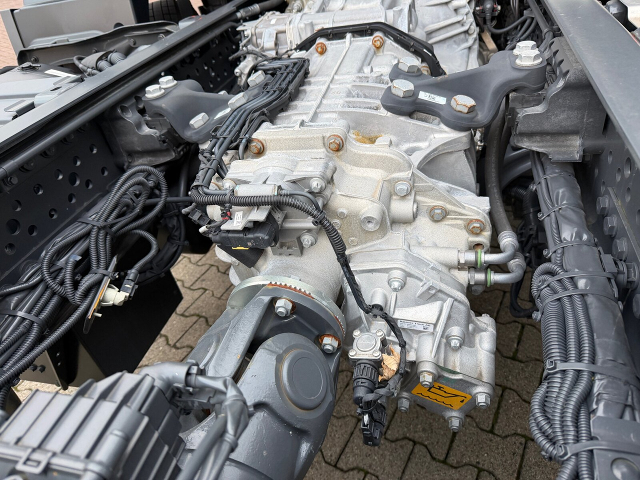 Mercedes-Benz Arocs 2542 L 6x2/4 Arocs 2542/45 L 6x2/4, Vorlauflenk-/liftachse, Navi, MultimediaCockpit - Camion multibenne: photos 2 Mercedes-Benz Arocs 2542 L 6x2/4 Arocs 2542/45 L 6x2/4, Vorlauflenk-/liftachse, Navi, MultimediaCockpit - Camion multibenne: photos 2