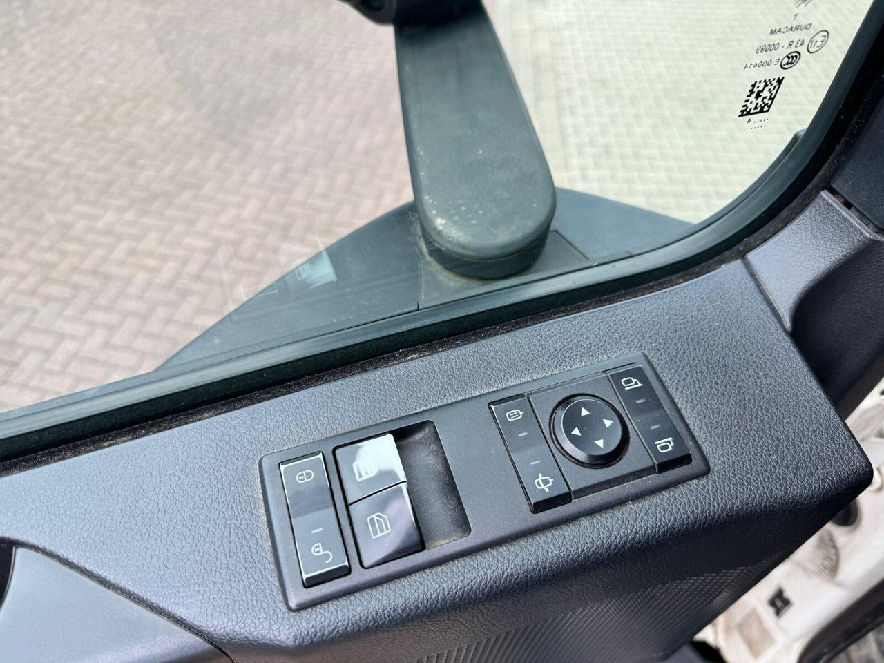 Mercedes-Benz Arocs 3351 AK 6x6 Arocs 3351 AK 6x6, Retarder, Navi, Grounder - Camion ampliroll: photos 4 Mercedes-Benz Arocs 3351 AK 6x6 Arocs 3351 AK 6x6, Retarder, Navi, Grounder - Camion ampliroll: photos 4