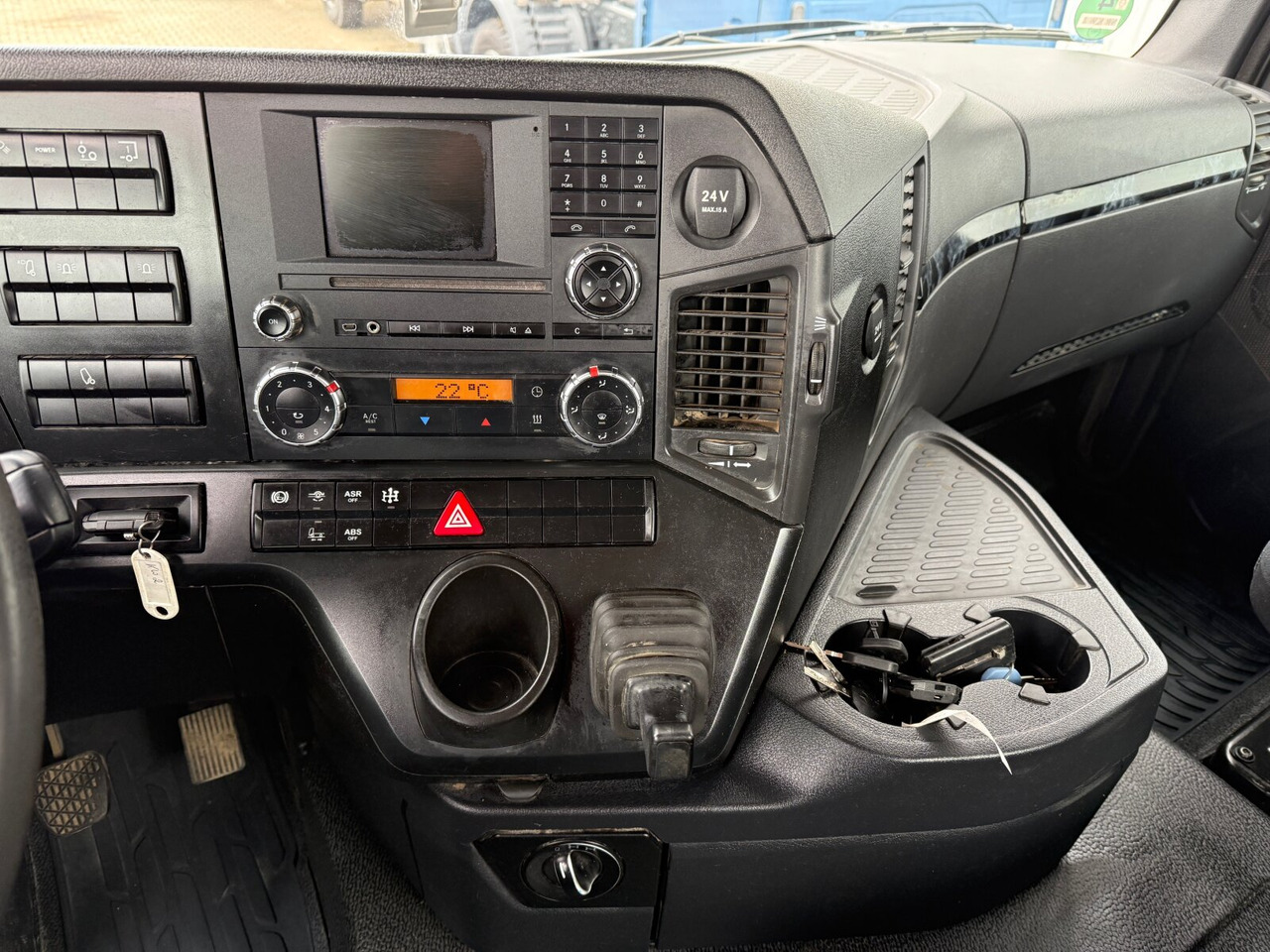 Mercedes-Benz Arocs 3363 K 6x4 Arocs 3363 K 6x4, Grounder, Turbo-Retarder-Kupplung, Bordmatik - Camion benne: photos 5 Mercedes-Benz Arocs 3363 K 6x4 Arocs 3363 K 6x4, Grounder, Turbo-Retarder-Kupplung, Bordmatik - Camion benne: photos 5