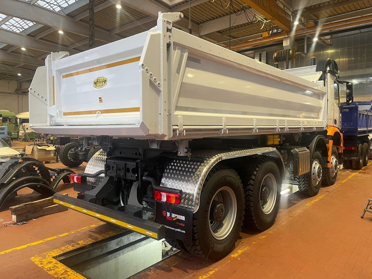 Camion benne neuf Mercedes-Benz Arocs 4151 AK 8x8/4 Arocs 4151 AK 8x8/4, Grounder: photos 8 Camion benne neuf Mercedes-Benz Arocs 4151 AK 8x8/4 Arocs 4151 AK 8x8/4, Grounder: photos 8