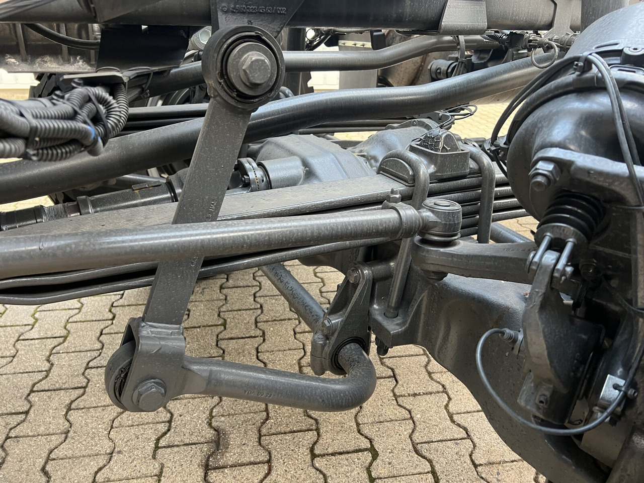 Camion benne neuf Mercedes-Benz Arocs 4151 AK 8x8/4 Arocs 4151 AK 8x8/4, Grounder: photos 6 Camion benne neuf Mercedes-Benz Arocs 4151 AK 8x8/4 Arocs 4151 AK 8x8/4, Grounder: photos 6