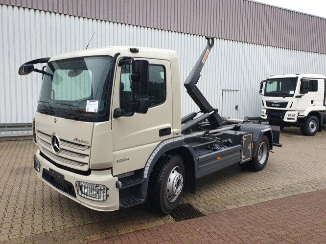 Mercedes-Benz Atego 1224 K 4x2 Atego 1224 K 4x2 - Camion ampliroll: photos 1 Mercedes-Benz Atego 1224 K 4x2 Atego 1224 K 4x2 - Camion ampliroll: photos 1