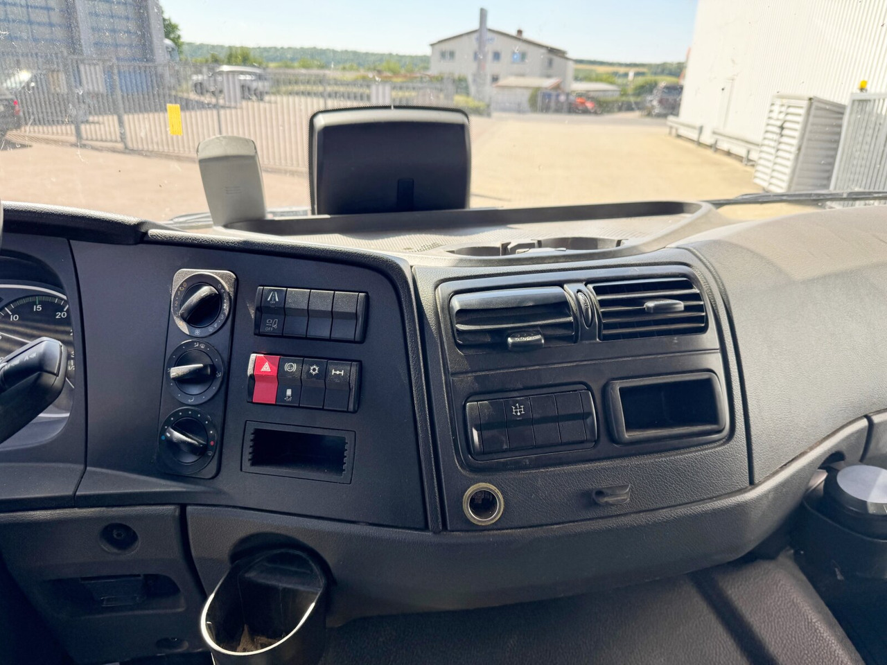 Mercedes-Benz Atego 1530 K 4x2 Atego 1530 K 4x2, Meiller 3-Seiten, 2x AHK - Camion benne: photos 5 Mercedes-Benz Atego 1530 K 4x2 Atego 1530 K 4x2, Meiller 3-Seiten, 2x AHK - Camion benne: photos 5