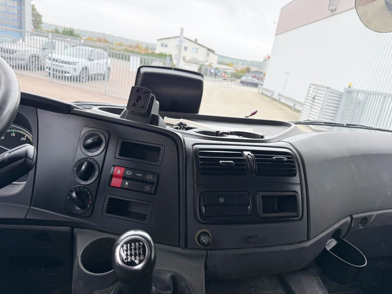 Mercedes-Benz Atego 1630 K 4x2 Atego 1630 K 4x2, Meiller 3-Seiten, 2 x AHK Öl - Camion benne: photos 3 Mercedes-Benz Atego 1630 K 4x2 Atego 1630 K 4x2, Meiller 3-Seiten, 2 x AHK Öl - Camion benne: photos 3