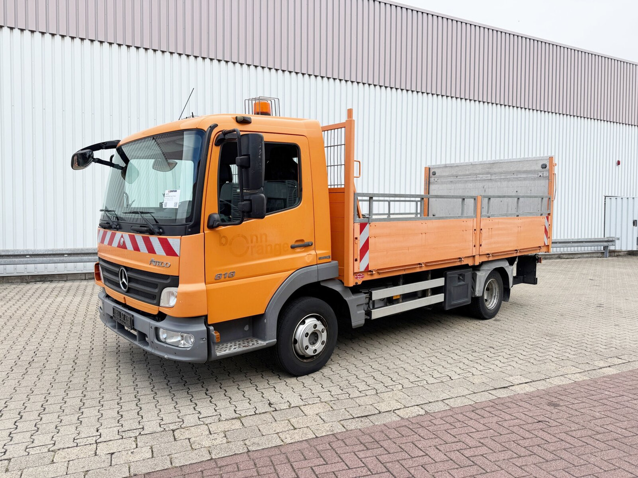Mercedes-Benz Atego 818 4x2 Atego 818 4x2 mit LBW BÄR - Camion plateau: photos 1 Mercedes-Benz Atego 818 4x2 Atego 818 4x2 mit LBW BÄR - Camion plateau: photos 1