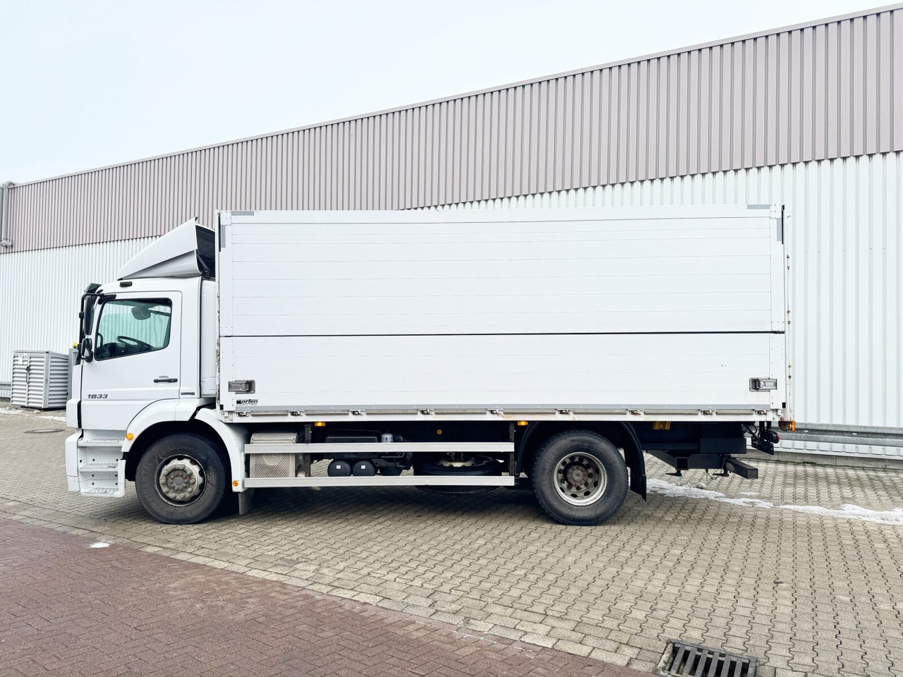 Camion fourgon Mercedes-Benz Axor 1833 L 4x2 Axor 1833 L 4x2, Getränkekoffer: photos 11