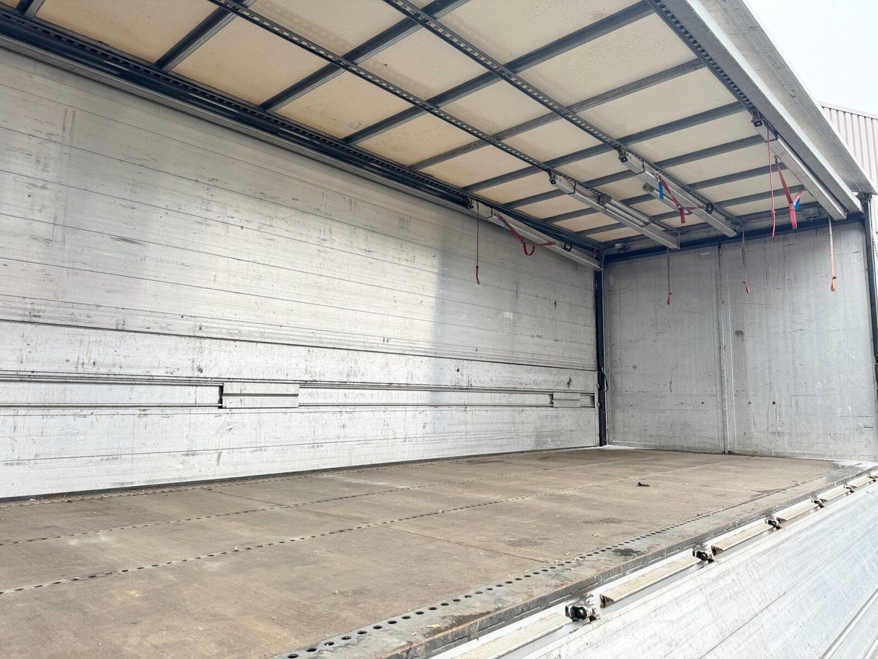 Camion fourgon Mercedes-Benz Axor 1833 L 4x2 Axor 1833 L 4x2, Getränkekoffer: photos 13