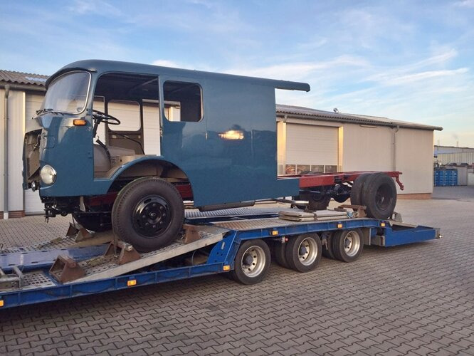 Mercedes-Benz - LP710/32 LF16V LP710/32, Autotransporter - Camion porte-voitures: photos 1 Mercedes-Benz - LP710/32 LF16V LP710/32, Autotransporter - Camion porte-voitures: photos 1