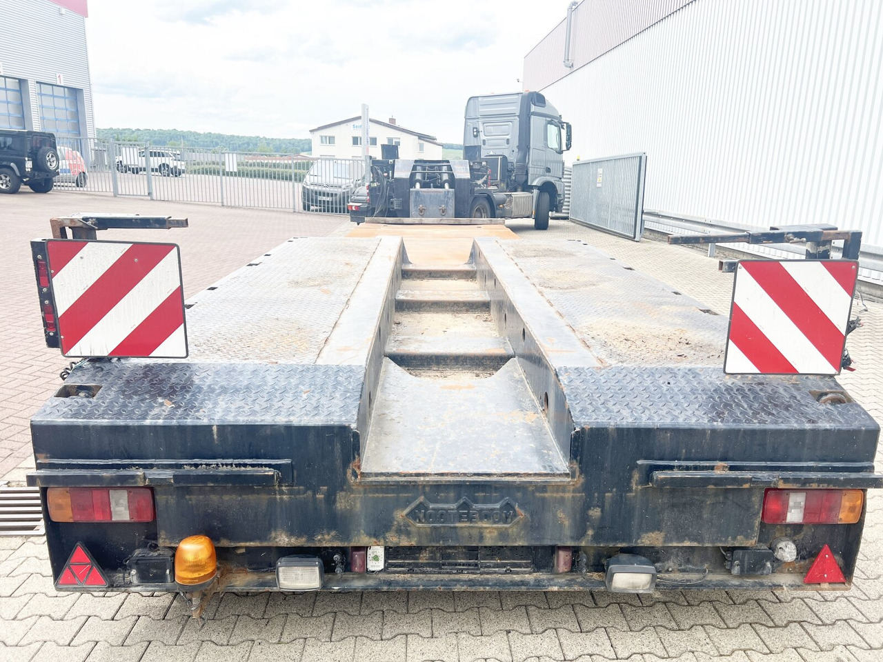 Nooteboom Euro-54-03 Euro-54-03, Schwanenhals abfahrbar, Hydr. Zwangsgelenkt - Semi-remorque surbaissé: photos 3 Nooteboom Euro-54-03 Euro-54-03, Schwanenhals abfahrbar, Hydr. Zwangsgelenkt - Semi-remorque surbaissé: photos 3