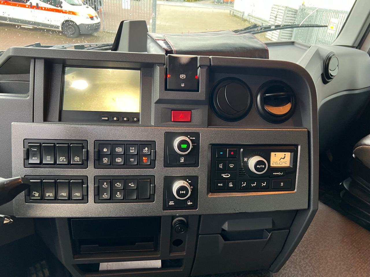 Renault C 520 6x4 C 520 6x4, Retarder, Nebenantrieb - Camion ampliroll: photos 5 Renault C 520 6x4 C 520 6x4, Retarder, Nebenantrieb - Camion ampliroll: photos 5