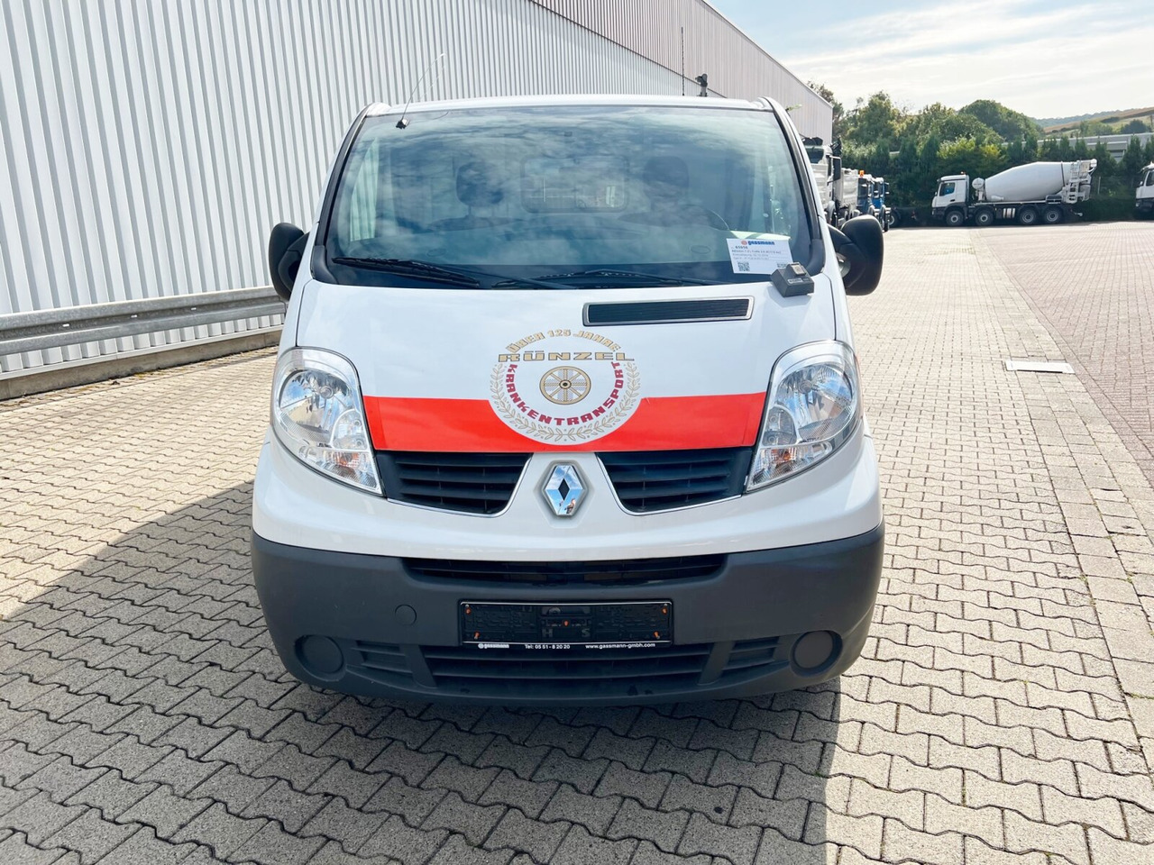 Ambulance Renault Trafik 2.0 dCi115 4x2 Trafik 2.0 dCi115 4x2, Krankentransporter: photos 8