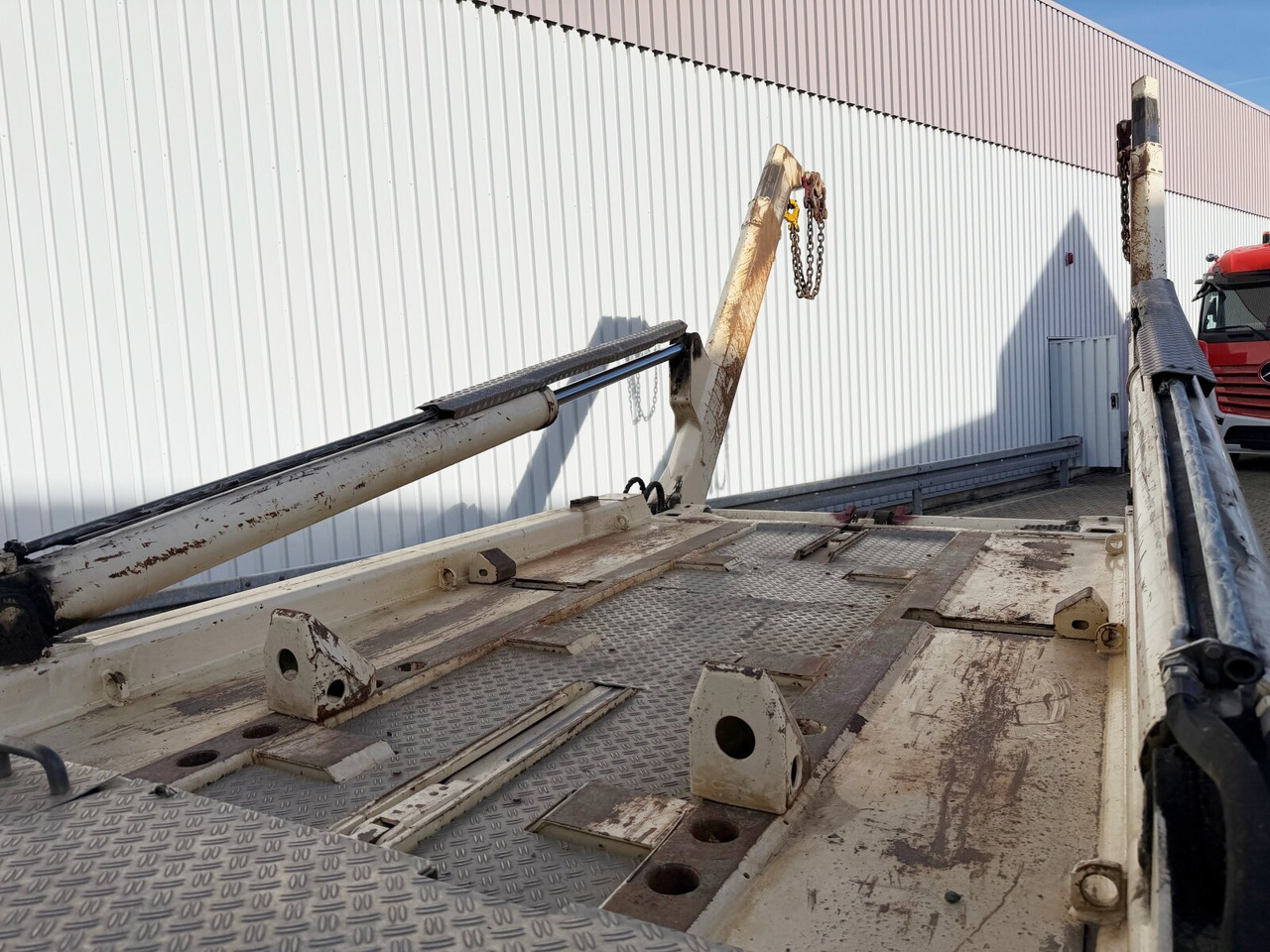 Scania P 320/400 6x2-4 P 320/400 6x2-4, Lenk-/Liftachse, Tele-Absetzanlage, Funk - Camion multibenne: photos 2 Scania P 320/400 6x2-4 P 320/400 6x2-4, Lenk-/Liftachse, Tele-Absetzanlage, Funk - Camion multibenne: photos 2