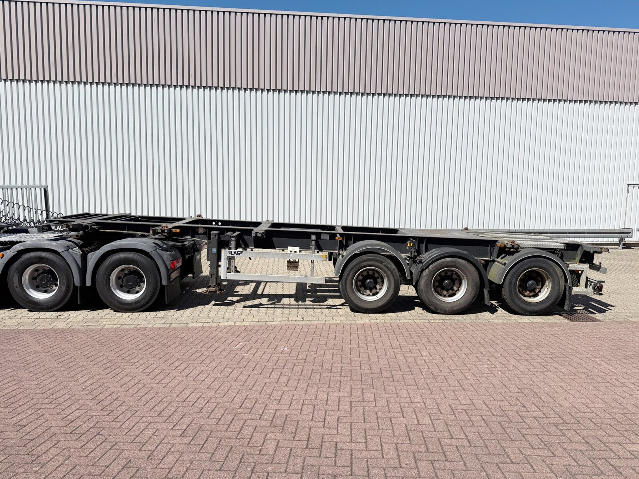 Lag 0-3-39 CD Containerchassis 0-3-39 CD Containerchassis, 20ft und 30ft, ADR - Semi-remorque: photos 3 Lag 0-3-39 CD Containerchassis 0-3-39 CD Containerchassis, 20ft und 30ft, ADR - Semi-remorque: photos 3