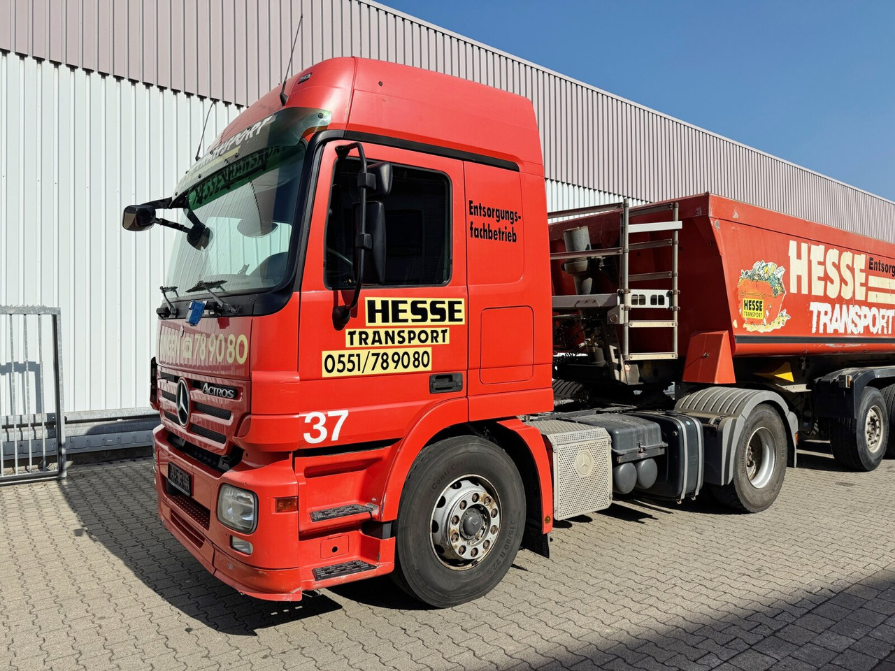 Mercedes-Benz Actros 1844 LS 4x2 Actros 1844 LS 4x2, Kipphydraulik - Tracteur routier: photos 1 Mercedes-Benz Actros 1844 LS 4x2 Actros 1844 LS 4x2, Kipphydraulik - Tracteur routier: photos 1