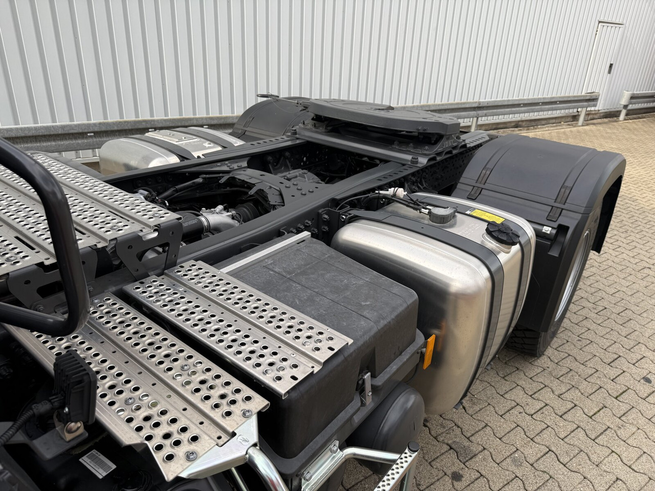 Mercedes-Benz Arocs 1853 AS 4x4 Arocs 1853 AS 4x4, Retarder, MultimediaCockpit, Navi - Tracteur routier: photos 2 Mercedes-Benz Arocs 1853 AS 4x4 Arocs 1853 AS 4x4, Retarder, MultimediaCockpit, Navi - Tracteur routier: photos 2