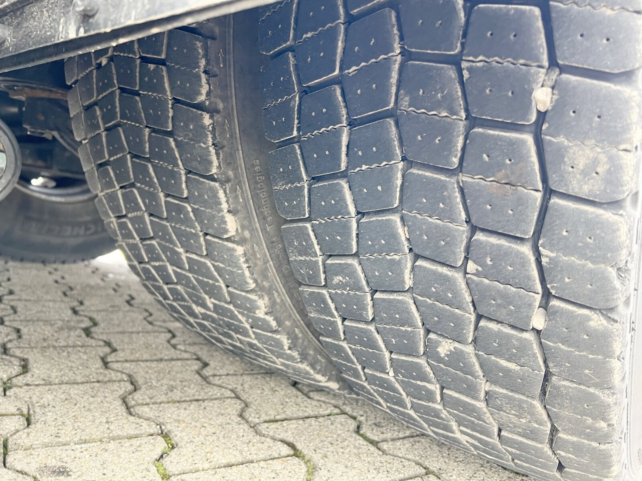 Mercedes-Benz Arocs 3358 LS 6x4 Arocs 3358 LS 6x4, StreamSpace, Turbo-Retarder-Kupplung, Kipphydraulik - Tracteur routier: photos 2 Mercedes-Benz Arocs 3358 LS 6x4 Arocs 3358 LS 6x4, StreamSpace, Turbo-Retarder-Kupplung, Kipphydraulik - Tracteur routier: photos 2