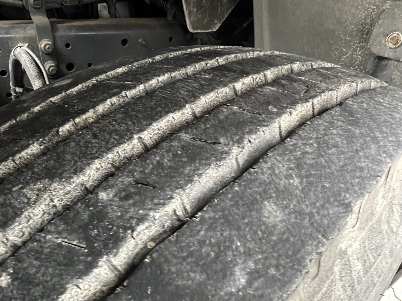 Stralis AD440S42T/P 4x2 Stralis AD440X42T/P 4x2, Ex- - Tracteur routier: photos 2 Stralis AD440S42T/P 4x2 Stralis AD440X42T/P 4x2, Ex- - Tracteur routier: photos 2