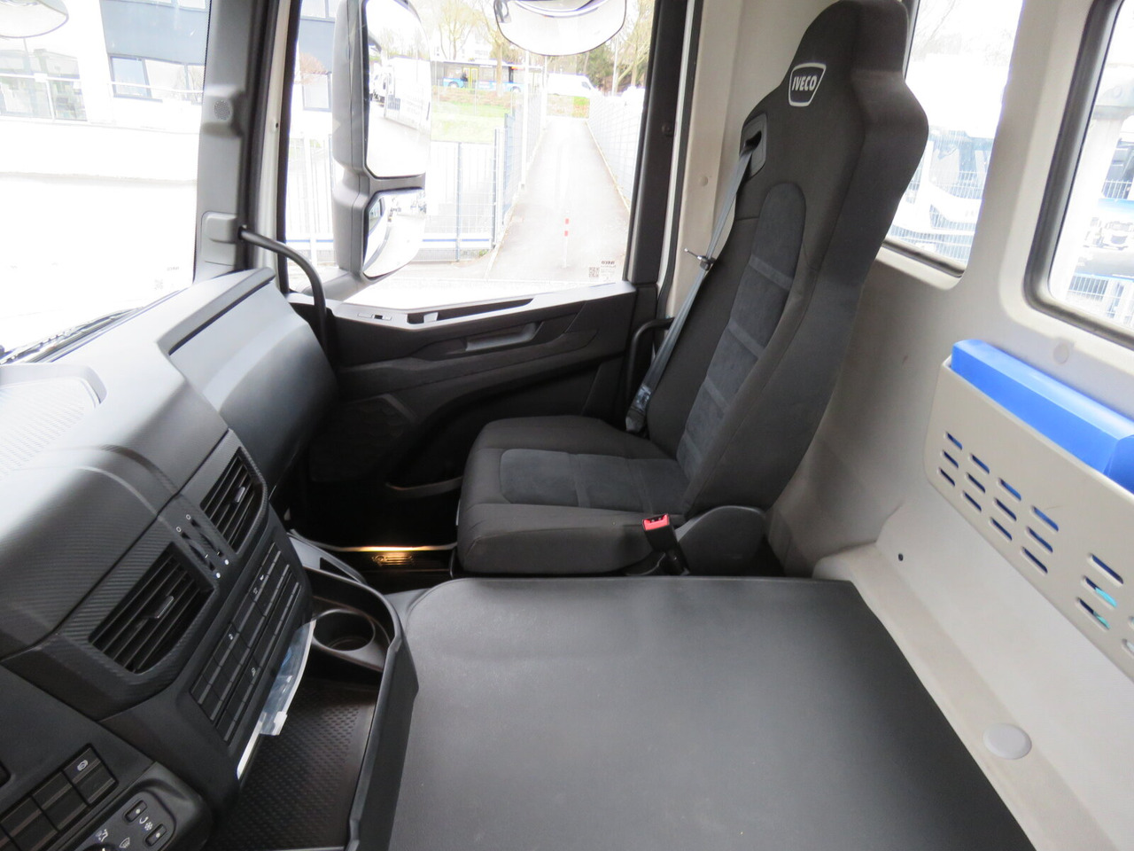 X-Way AD360X40BZ 8x4 X-Way AD360X40BZ 8x4, Stetter Betonmischer ca. 9m³ - Camion malaxeur: photos 4 X-Way AD360X40BZ 8x4 X-Way AD360X40BZ 8x4, Stetter Betonmischer ca. 9m³ - Camion malaxeur: photos 4