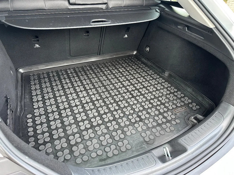 Mercedes-Benz CLA-Klasse 200 D - SHOOTING BRAKE + STANDKLIMA + NAVI - Voiture: photos 4 Mercedes-Benz CLA-Klasse 200 D - SHOOTING BRAKE + STANDKLIMA + NAVI - Voiture: photos 4