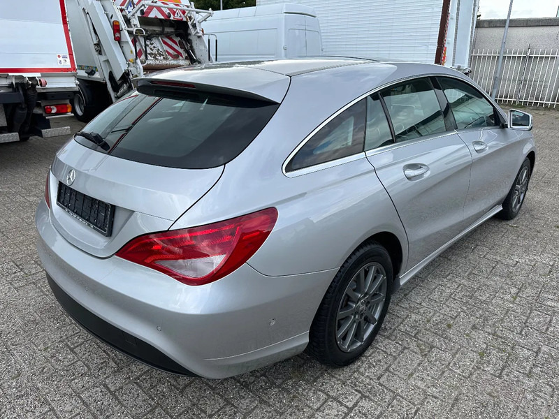 Mercedes-Benz CLA-Klasse 200 D - SHOOTING BRAKE + STANDKLIMA + NAVI - Voiture: photos 5 Mercedes-Benz CLA-Klasse 200 D - SHOOTING BRAKE + STANDKLIMA + NAVI - Voiture: photos 5