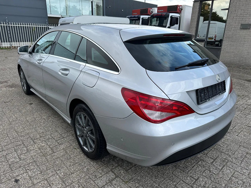 Mercedes-Benz CLA-Klasse 200 D - SHOOTING BRAKE + STANDKLIMA + NAVI - Voiture: photos 3 Mercedes-Benz CLA-Klasse 200 D - SHOOTING BRAKE + STANDKLIMA + NAVI - Voiture: photos 3